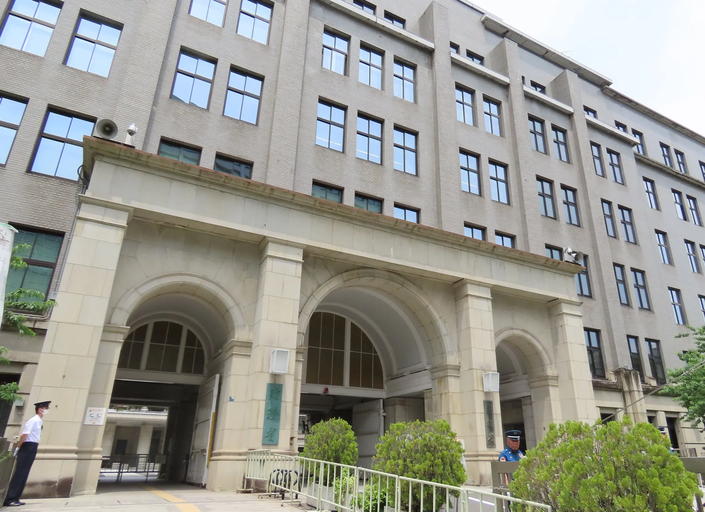 公共事業費は抑制すべき? クラウディングアウトは起きてるの?
公共事業費は抑制すべき? クラウディングアウトは起きてるの?