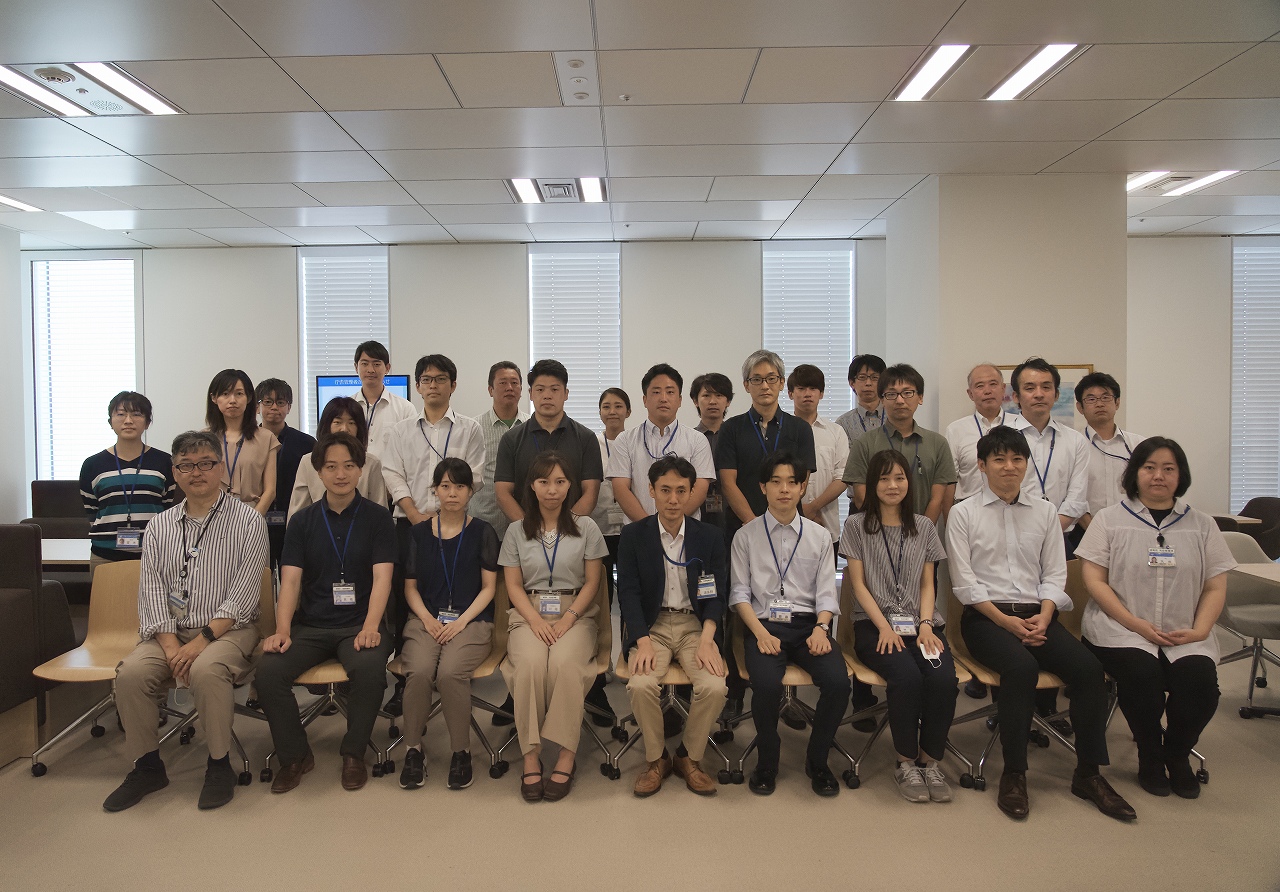 横浜市建築局公共建築部 施設整備課さま